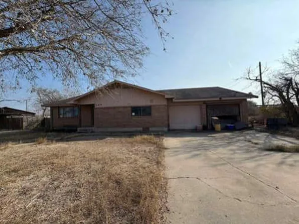 305 Parklane St, Freer, TX 78357