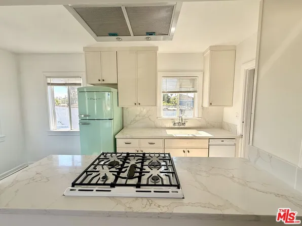 3883 S Gramercy Pl, Los Angeles, CA 90062