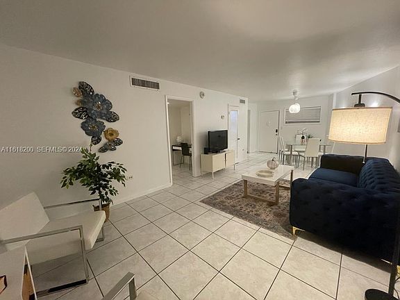 2nd image of 1881 Washington Ave APT 4D