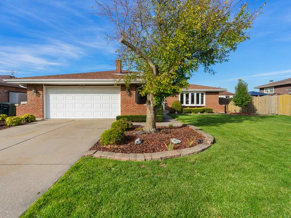 8118 Tudor Ln, Tinley Park, IL 60477