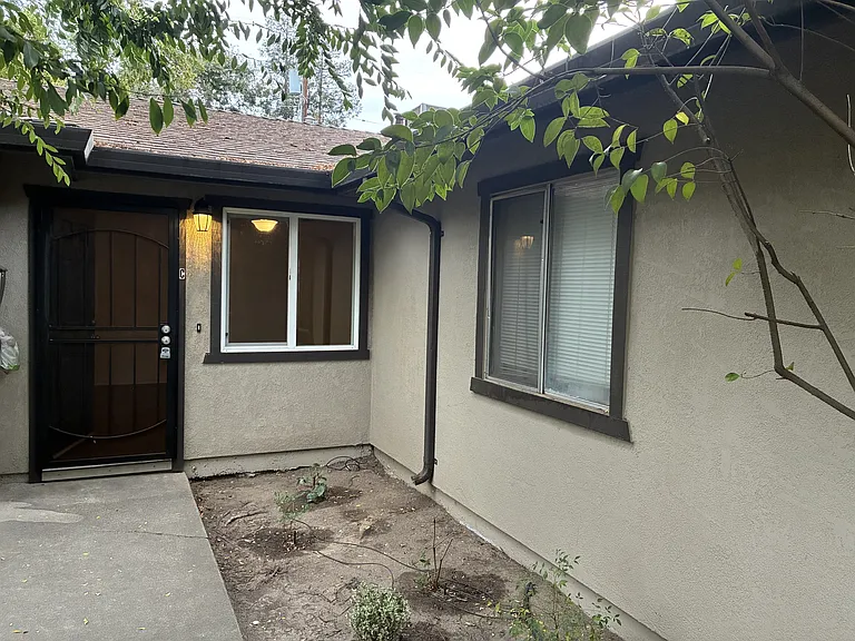 534 Sunrise Ave #C-1 — Photo 2