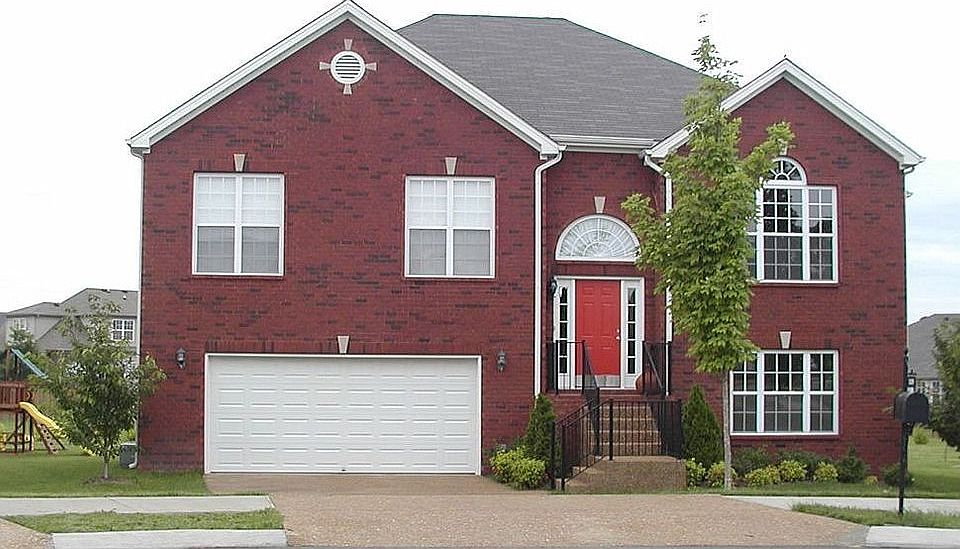 3139 Millbank Ln