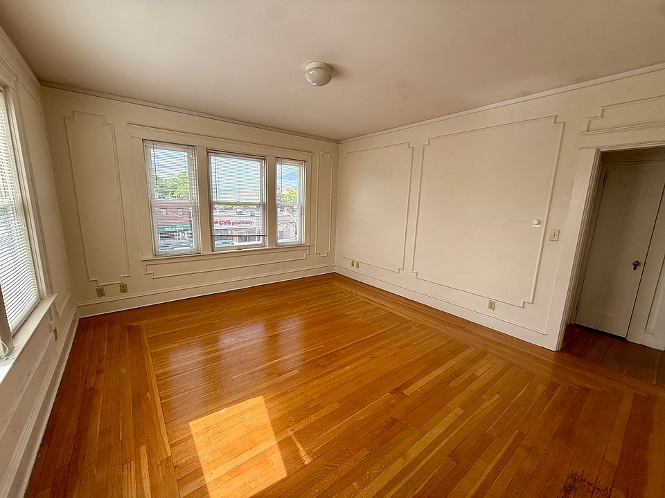 1st image of 111 Medway St APT 17