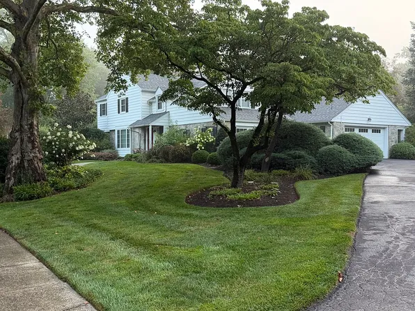 1009 Barberry Rd, Reading, PA 19611