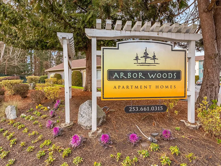 Arbor Woods Apartments — Photo 27