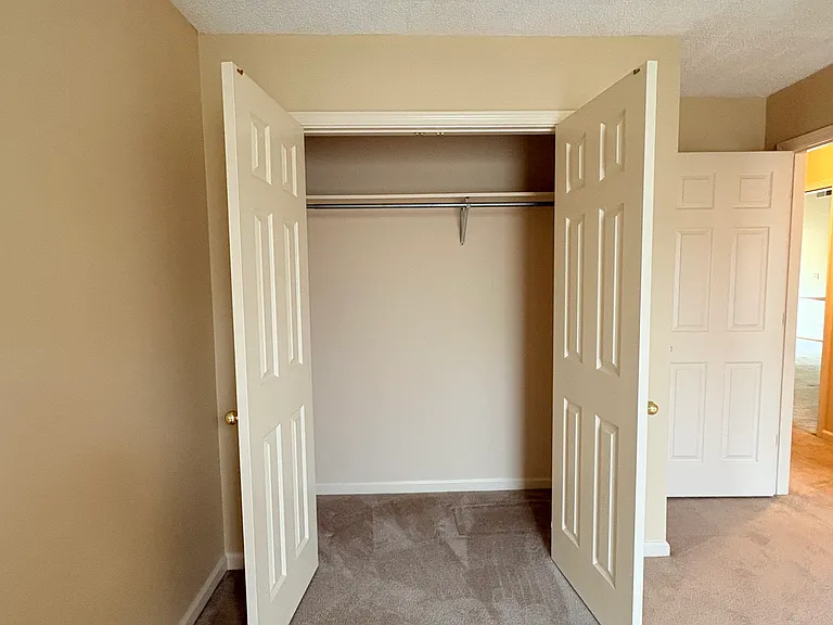 7390 Fox Meadow Dr — Photo 6