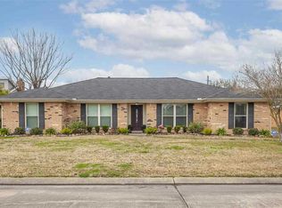 1908 Avenue J, Nederland, TX 77627