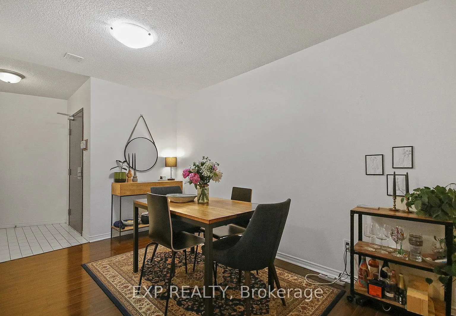 3 bed, $3,900 — Photo 4