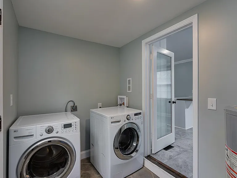 3707 Hewlett Dr — Photo 7