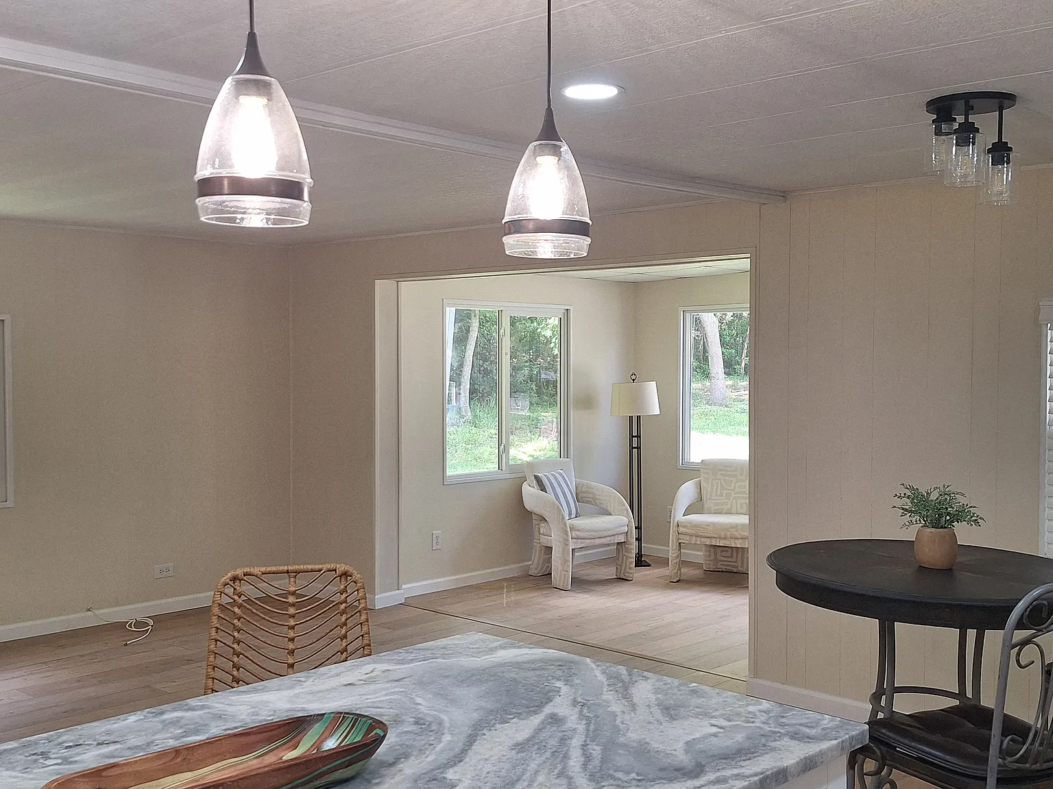 2 bed, 1100 sqft, $2,500 — Photo 2