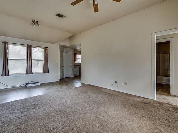 4th image of 808 Metropolitan Ave
