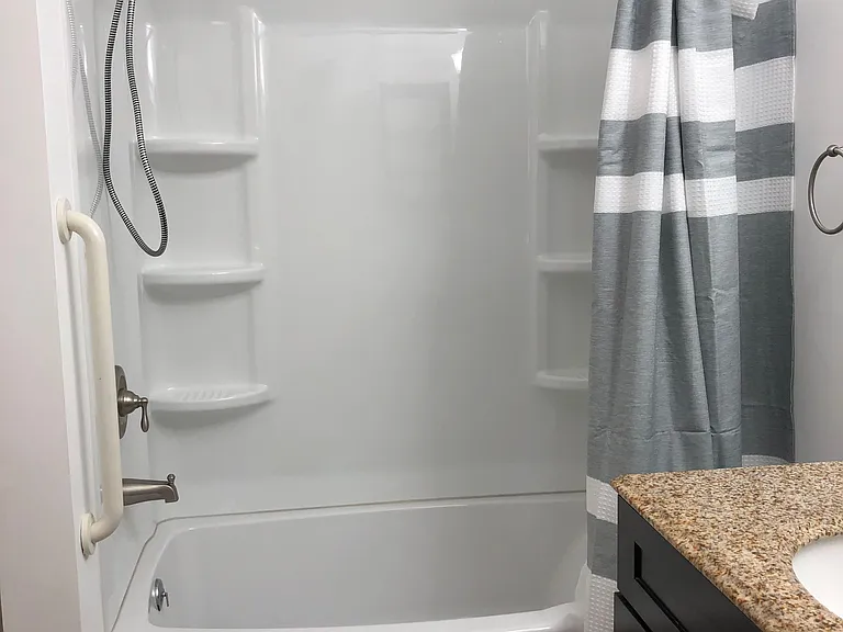 401 Hubbard Cir — Photo 13