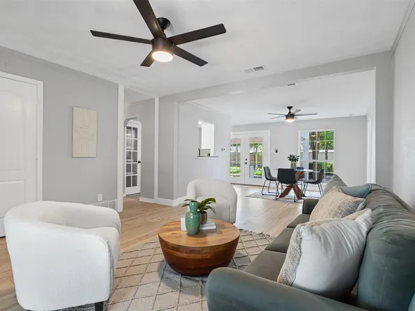 309 Island Dr, Richardson, TX 75081