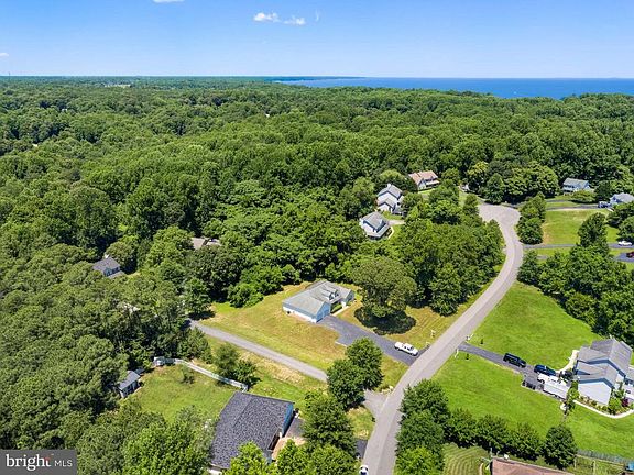 4th image of 5345 Majesty Ln
