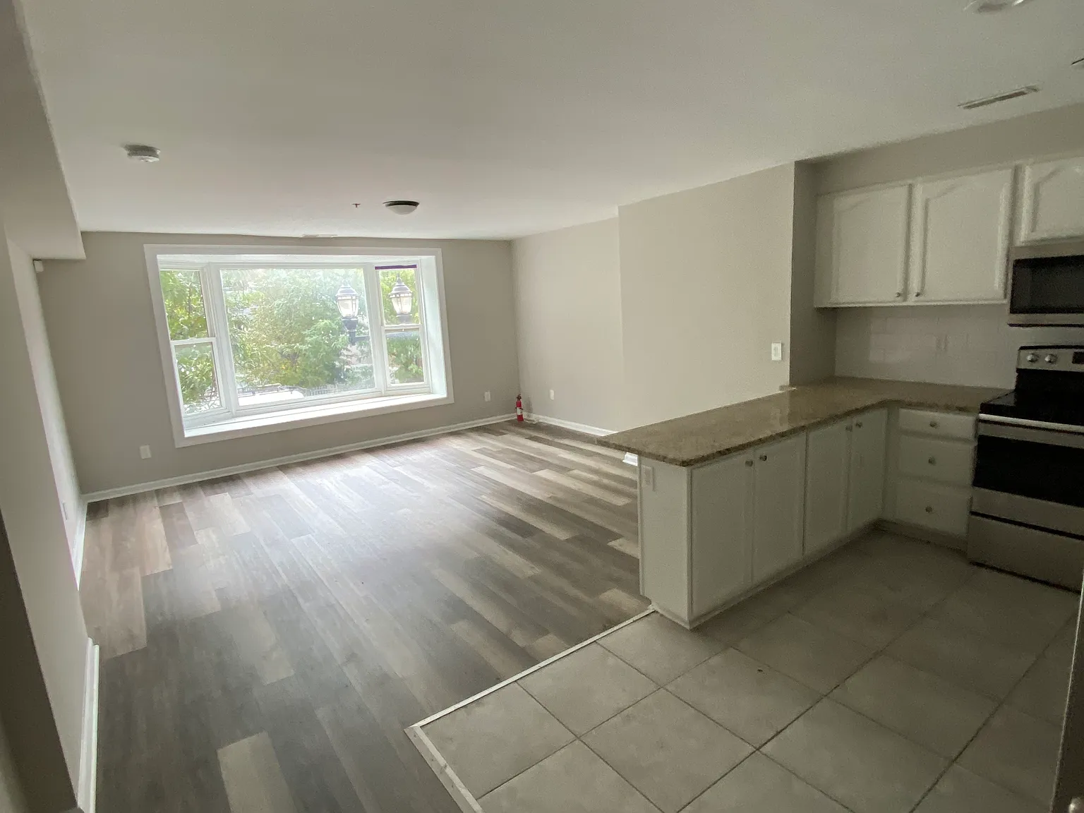 3 bed, 1900 sqft, $2,500 — Photo 4