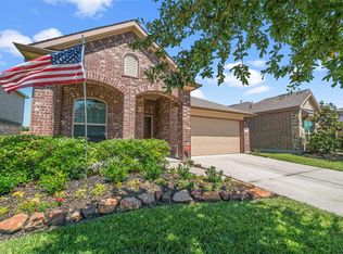 6818 Hunters Trace Ln, Baytown, TX 77521