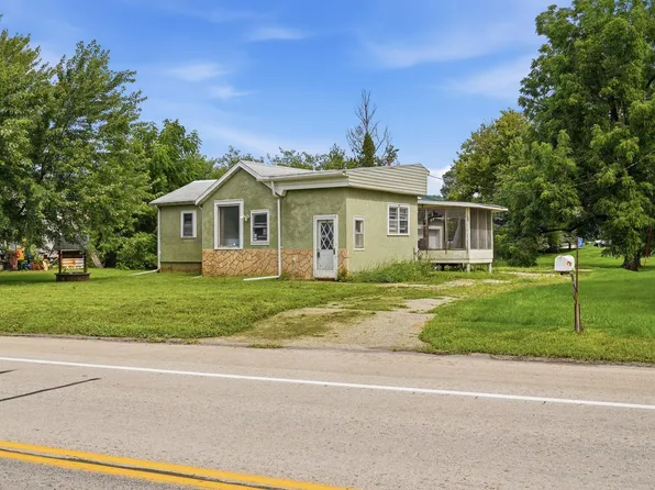 1304 County Road 25, La Crescent, MN 55947