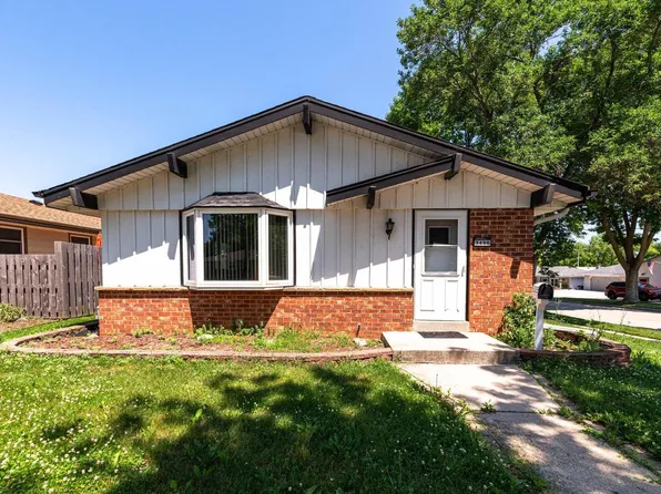 3490 E Van Beck AVENUE, Saint Francis, WI 53235
