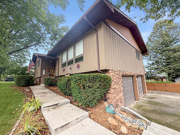 4th image of 365 Highland Dr
