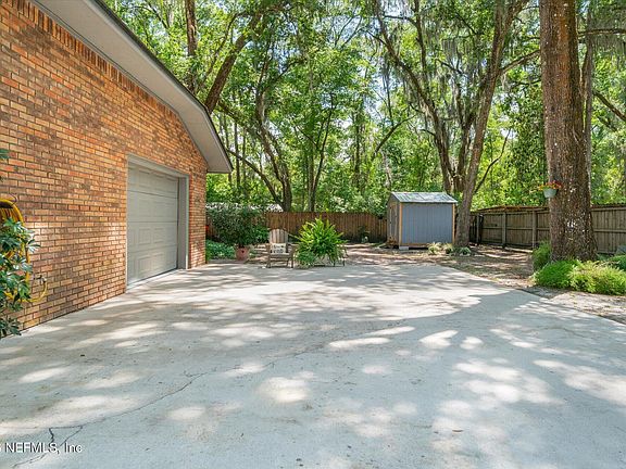 5th image of 155 CAROLE Road