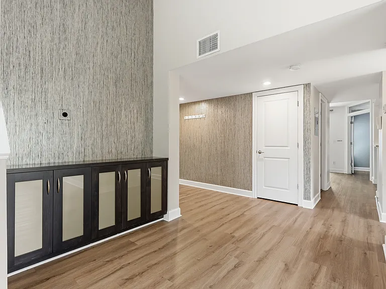 221 S Garfield St #211 — Photo 9