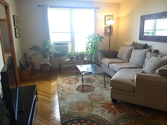 Rented by Harari Realty Corp | media 1