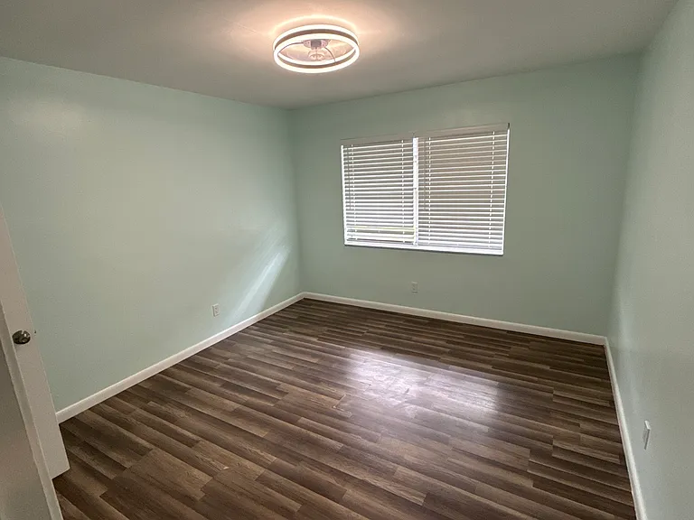 2247 Taylor St — Photo 15