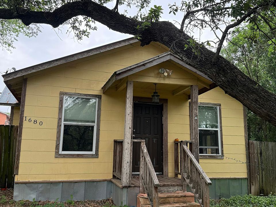 1st image of 1680 Hofheinz St