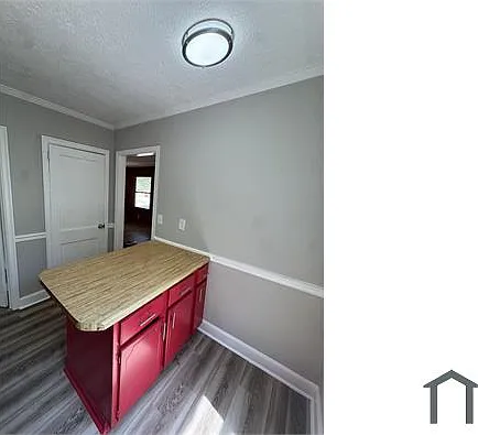 3 bed, 1200 sqft, $1,250 — Photo 3