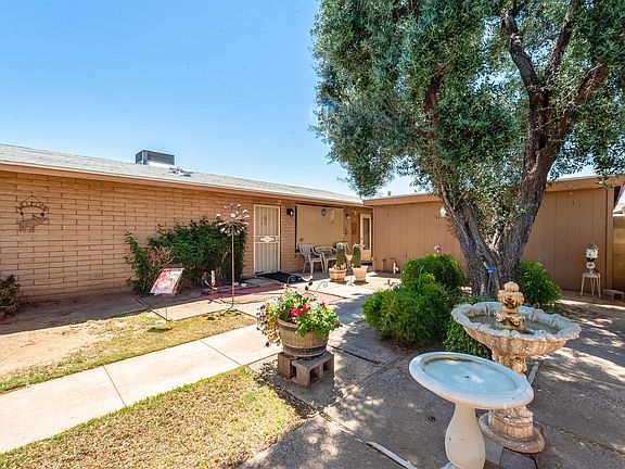 4th image of 2351 W Paradise Dr