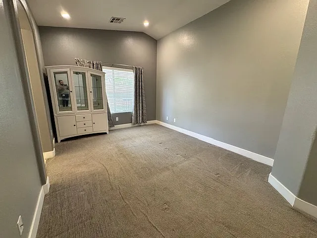 3 bed, 1285 sqft, $2,470 — Photo 4