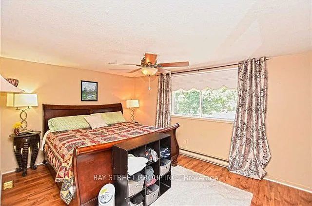 37 Caledon Ct — Photo 13