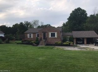 1653 Ridgeview Dr, Seven Hills, OH 44131