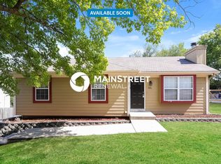 1456 NW Foxboro Rd, Blue Springs, MO 64015