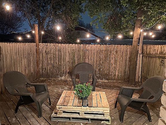 Private back yard 20’x17’