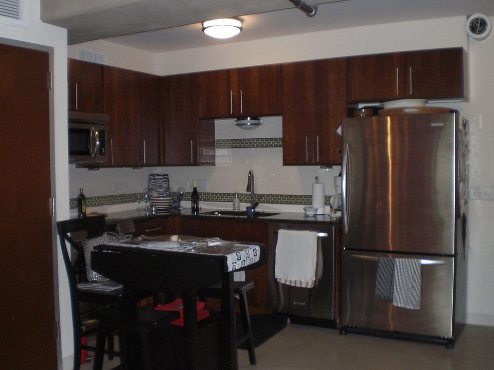 1st image of 800 Brazos St Unit 811