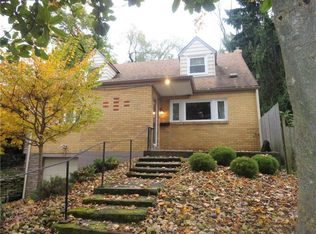 38 Barton Dr, Pittsburgh, PA 15221
