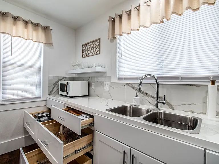 1117 Ocean Dr E #A — Photo 16