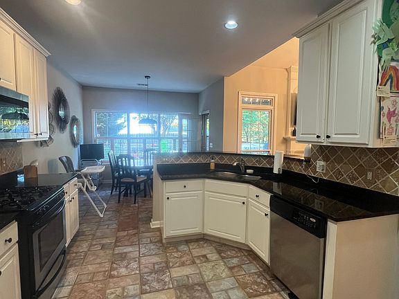 5th image of 1333 Eastbrooke Trce