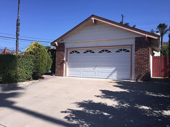2nd image of 7596 Calle Real