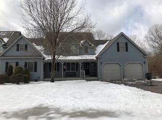 8 Edward Cir, Bellingham, MA 02019