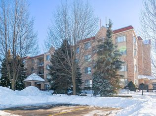 3499 Upper Middle Rd #214, Burlington, ON L7M4M7