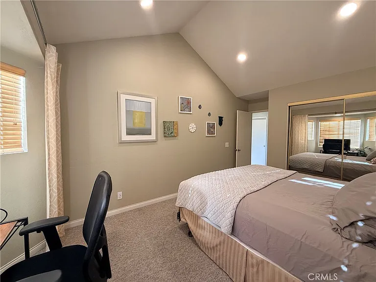 24337 Val Verde Ct — Photo 16