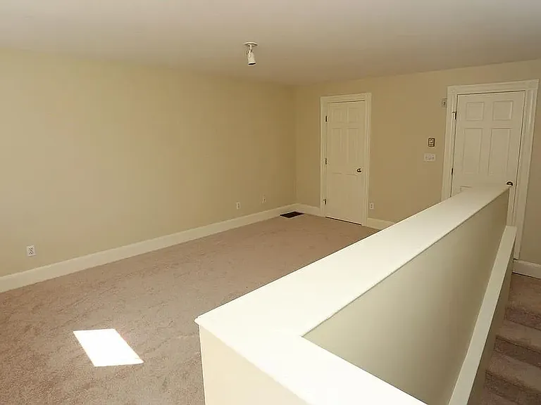 120 Norway St #19 — Photo 5