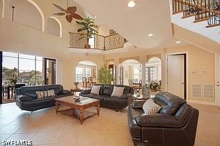 4th image of 2114 SW 51st St