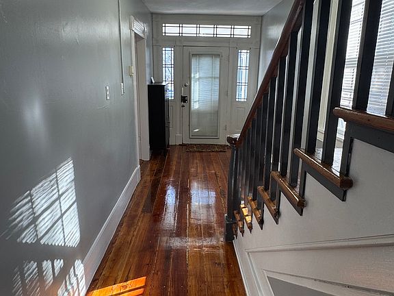 3rd image of 201 Capon St Unit 1