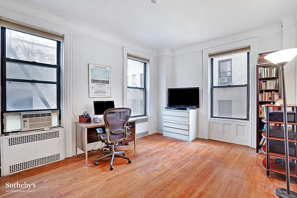 Sold by Sotheby's International Realty | media 2