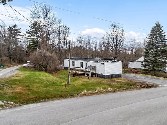 4th image of 51 Pooler Avenue
