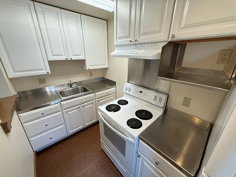 375 Park Ave #1 — Photo 10