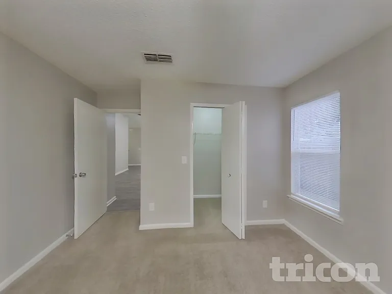 341 Silent Brook Trl — Photo 8